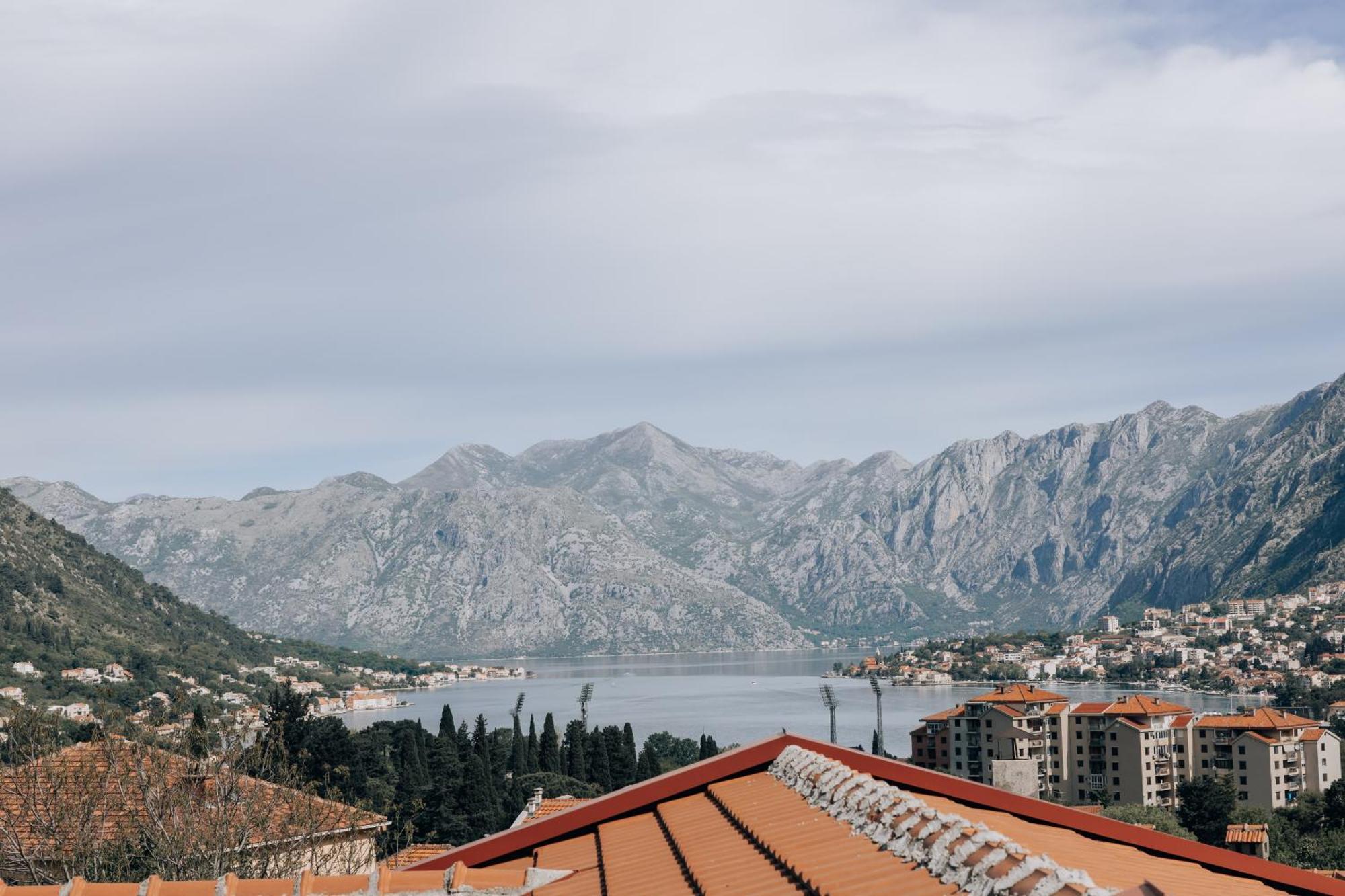 Paradise Bay Apartments Kotor Exterior foto