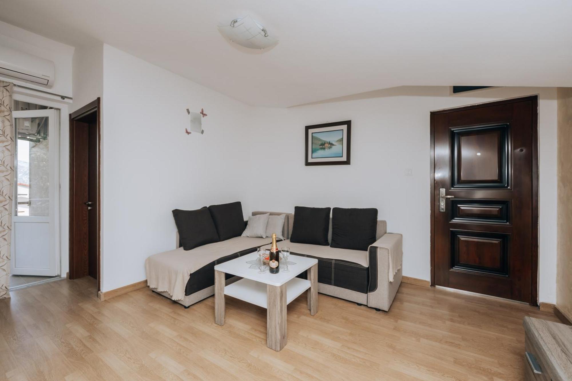 Paradise Bay Apartments Kotor Exterior foto