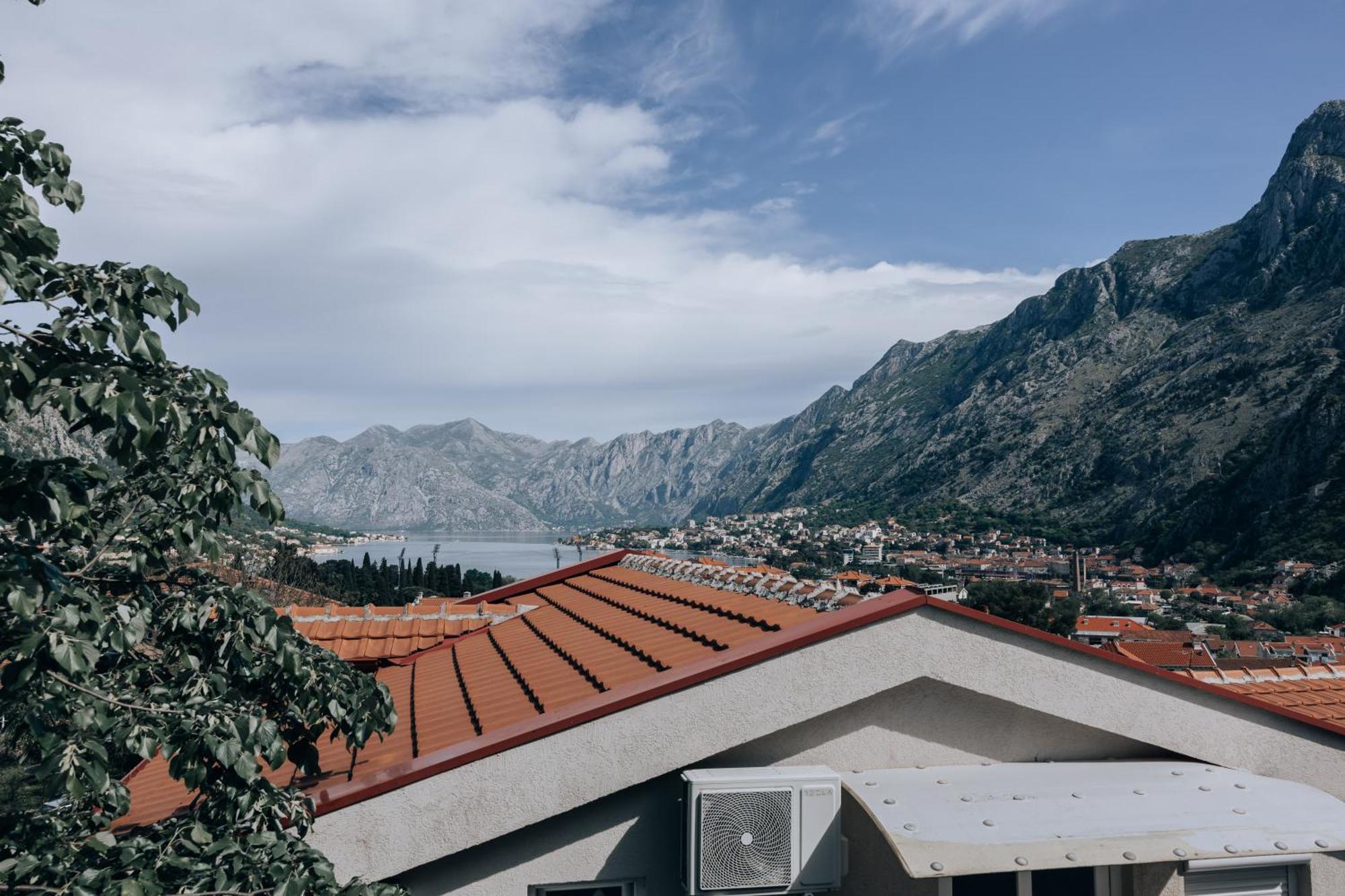 Paradise Bay Apartments Kotor Exterior foto