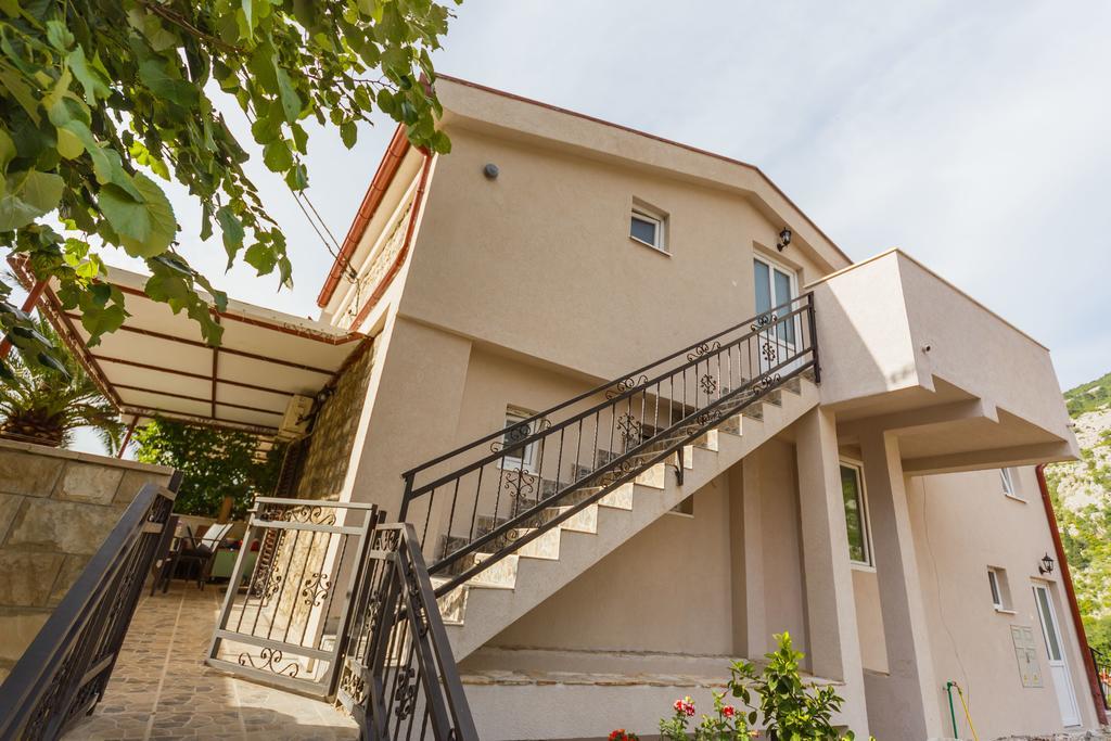 Paradise Bay Apartments Kotor Exterior foto