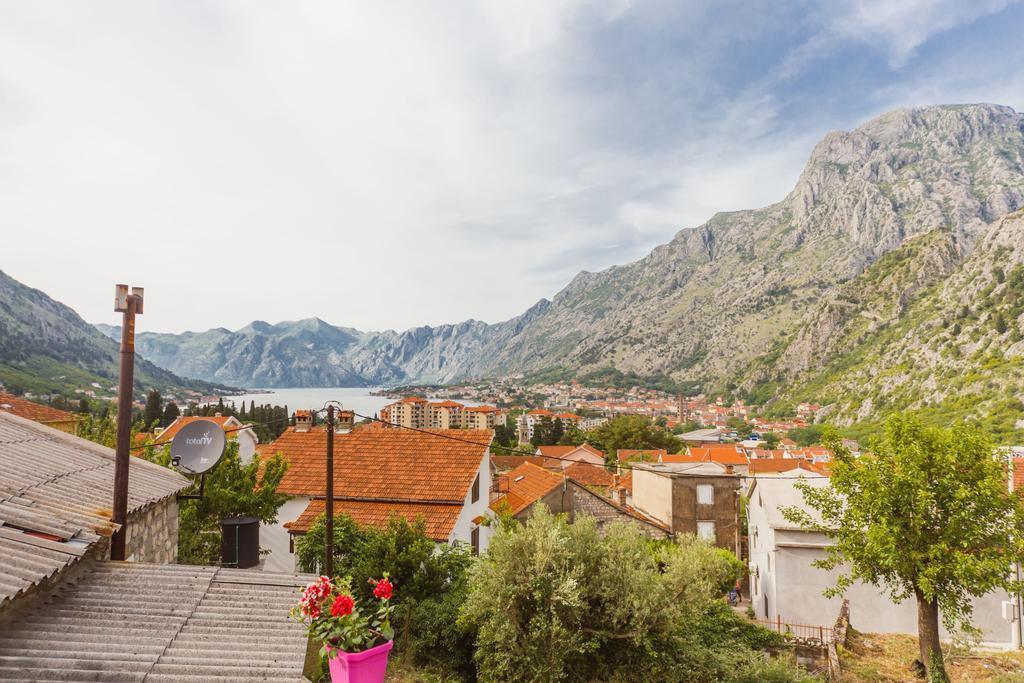 Paradise Bay Apartments Kotor Exterior foto