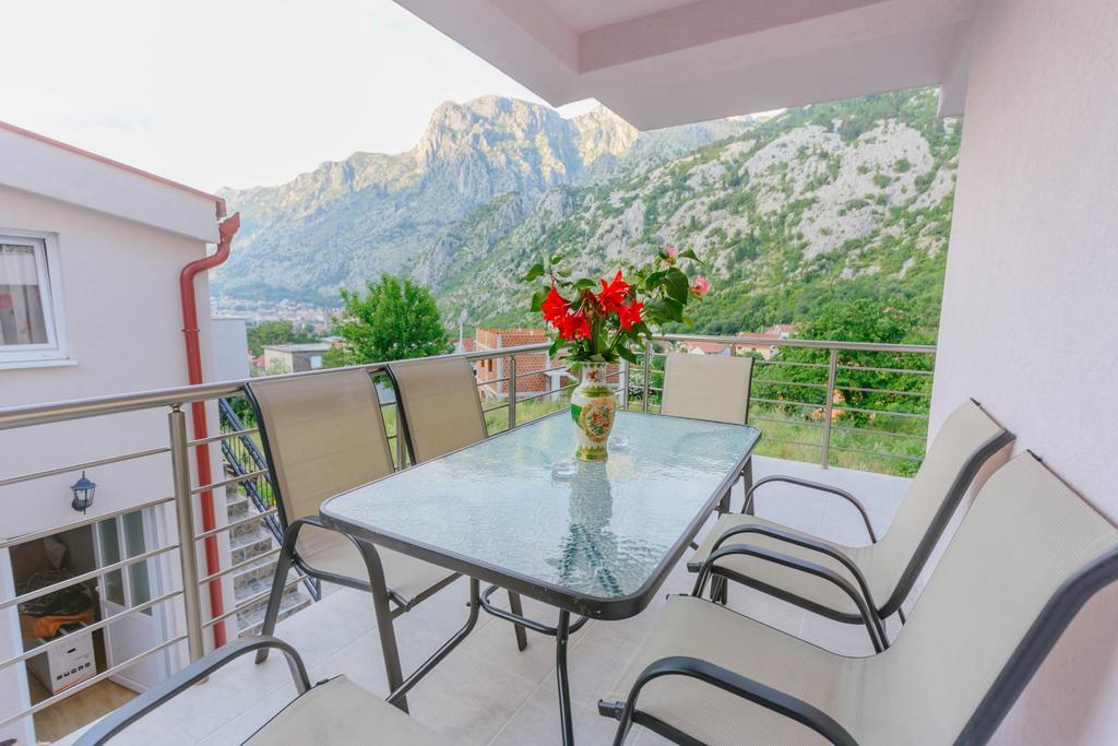 Paradise Bay Apartments Kotor Exterior foto