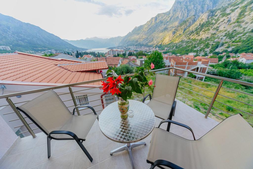 Paradise Bay Apartments Kotor Exterior foto