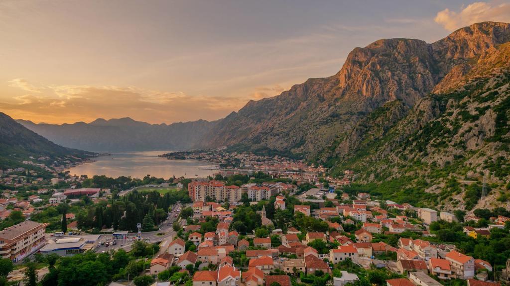 Paradise Bay Apartments Kotor Exterior foto