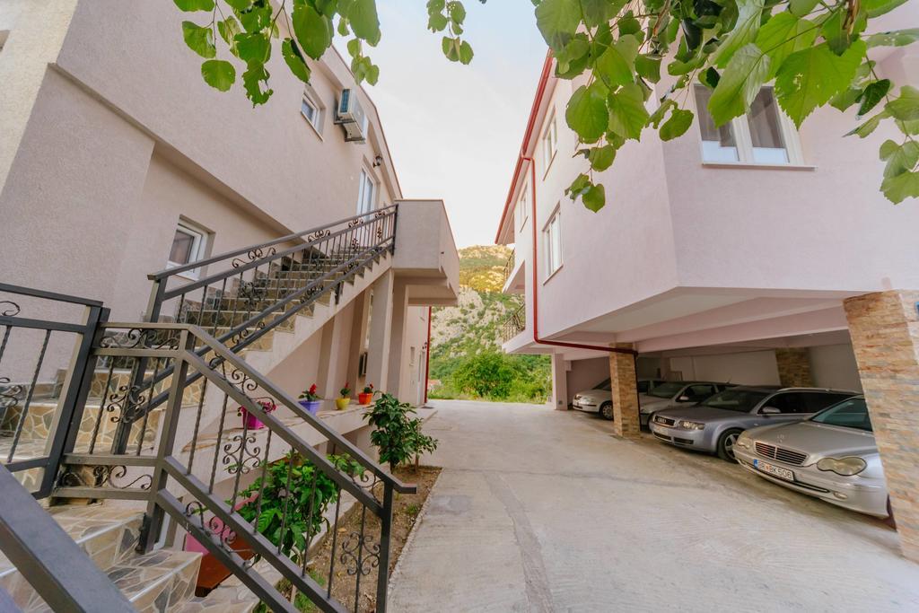 Paradise Bay Apartments Kotor Exterior foto
